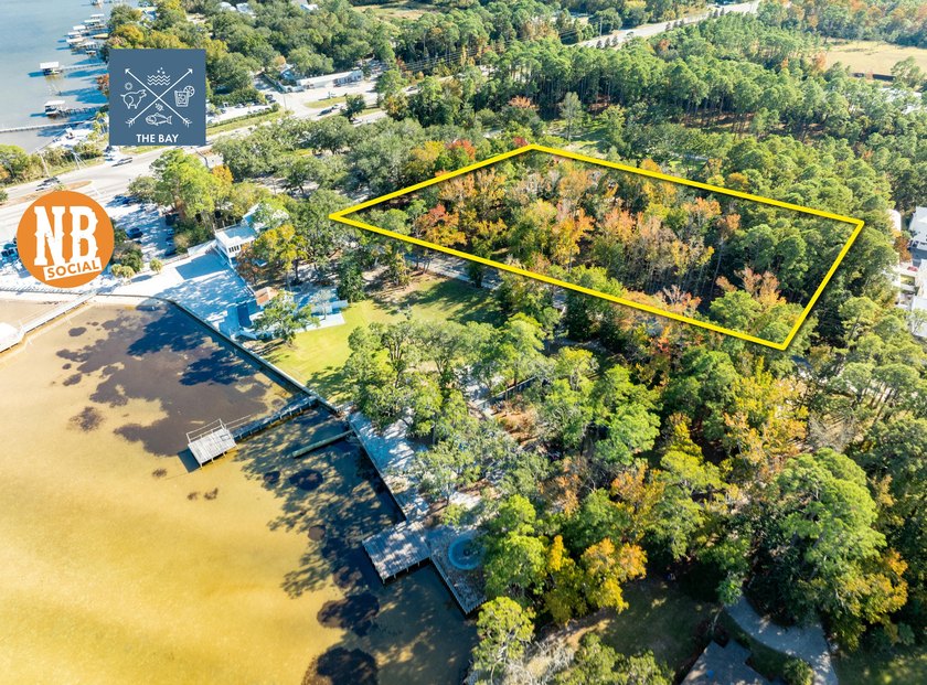Legacy acreage now offered for sale, located South of the - photo 2