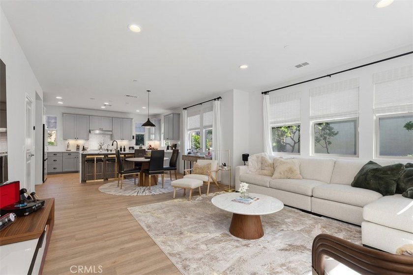 Imagine coming home to a place where thoughtful design and - photo 14