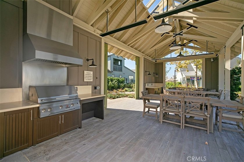 Imagine coming home to a place where thoughtful design and - photo 34