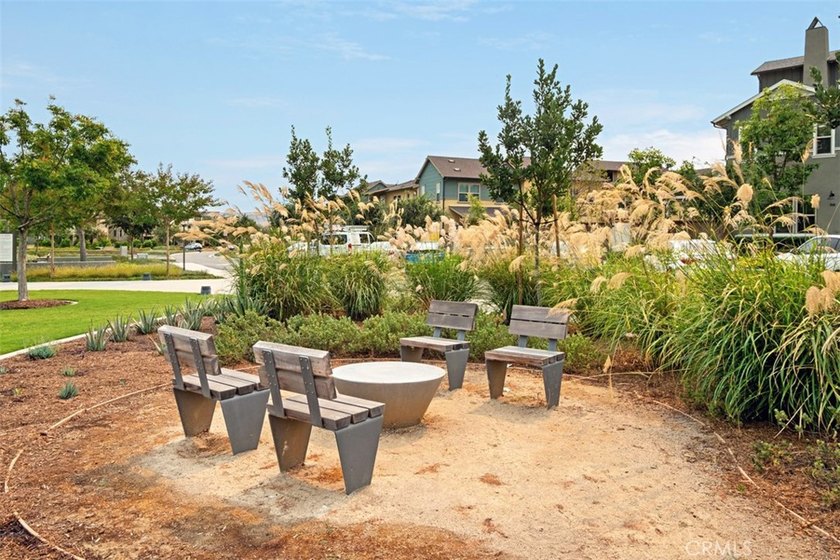 Imagine coming home to a place where thoughtful design and - photo 38