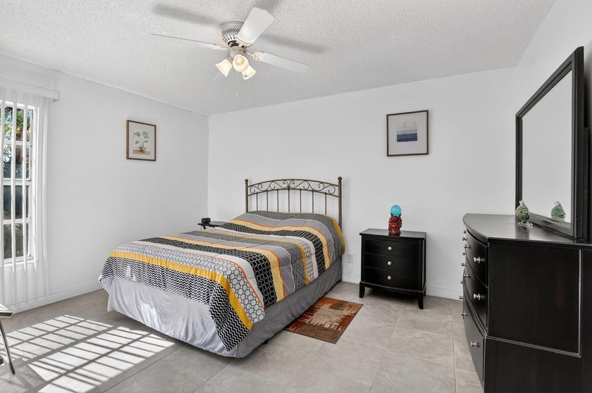 Fully updated 2/2 with 1-car garage! Features an open kitchen - photo 16