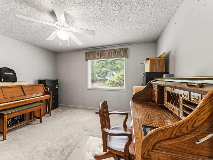 3 BED 3 BATH LAKE FRONT HOME WITH A SWIM DOCK! FISH OR SWIM - photo 20