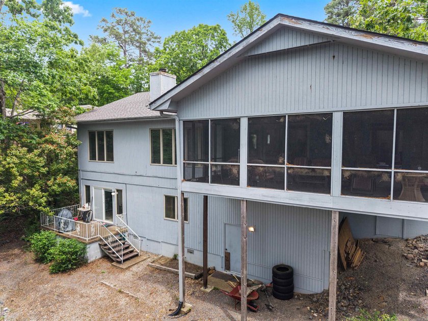 3 BED 3 BATH LAKE FRONT HOME WITH A SWIM DOCK! FISH OR SWIM - photo 39