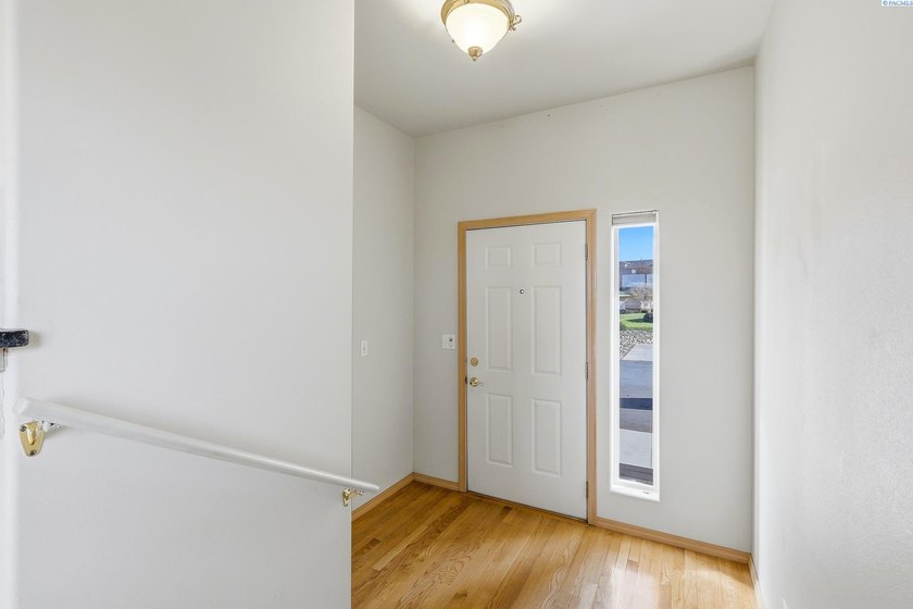 MLS# 291181 Beautifully located near the golf course, parks - photo 3