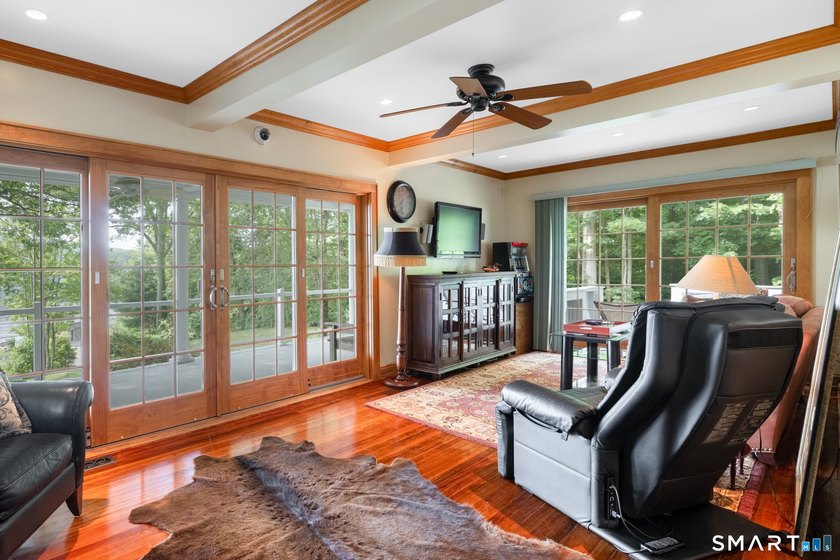 Have you been dreaming of breathtaking lake views and a property - photo 5