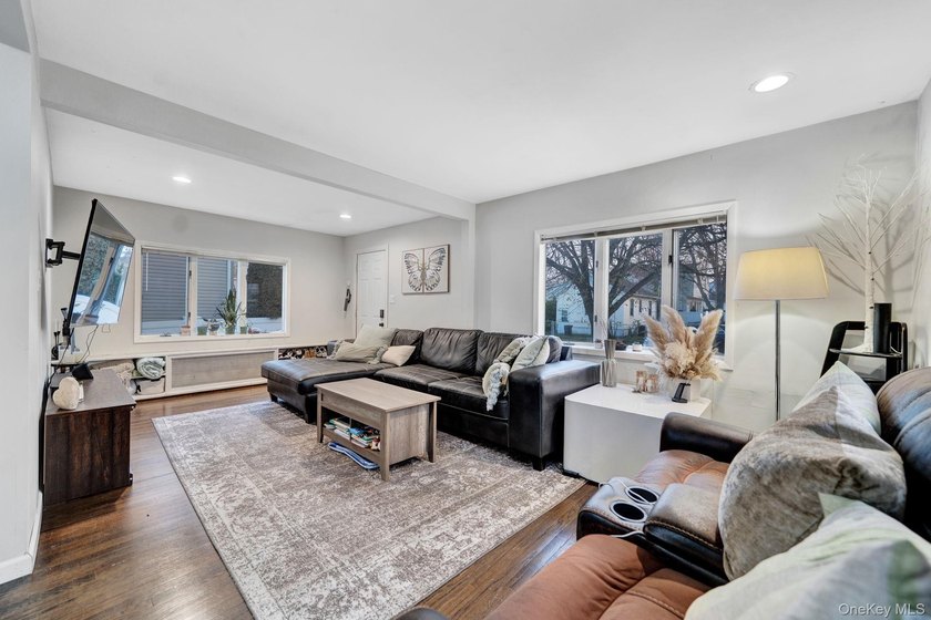 Welcome To This 2 Bed 2 Bath On An Oversized Lot. Right In The - photo 6