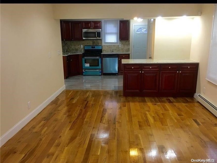 **SHORT SALE PENDING LENDER APPROVAL** Fully Renovated Corner - photo 4