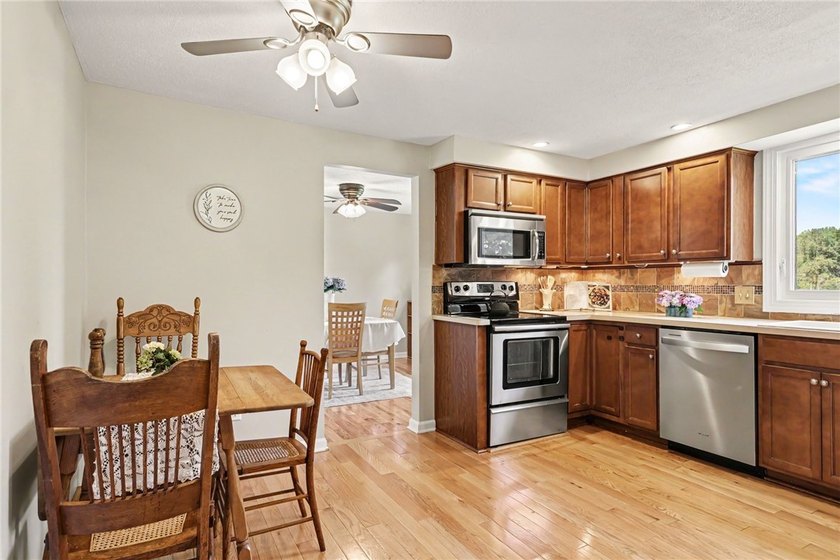Welcome to 868 Independence Drive, a well maintained 4-bedroom - photo 9