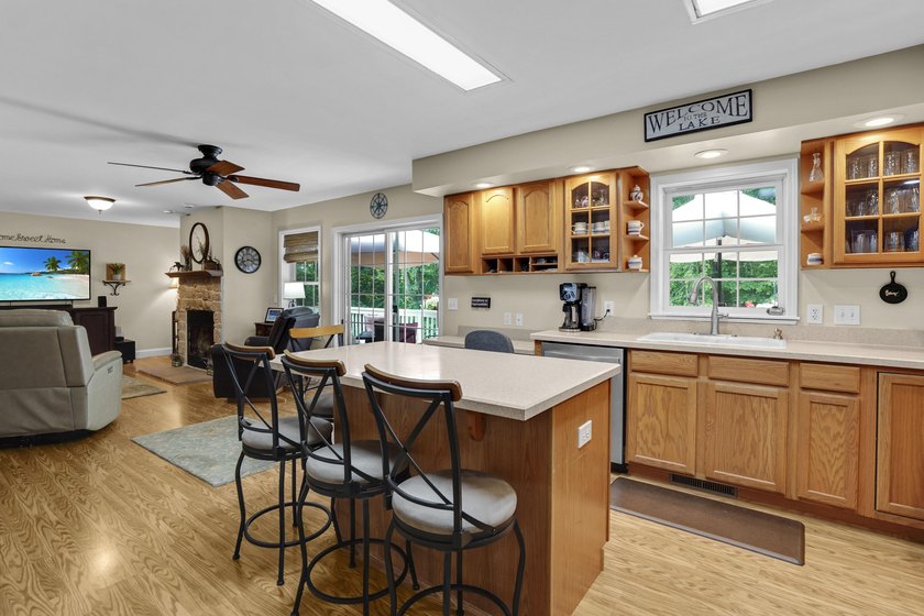 Enjoy this beautiful lake access home with a 2.18 acre park like - photo 11