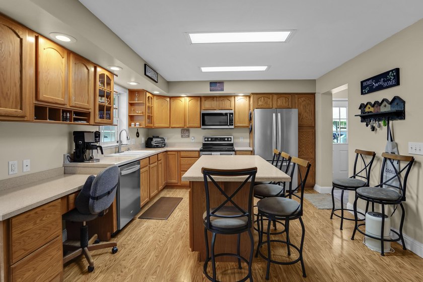 Enjoy this beautiful lake access home with a 2.18 acre park like - photo 13