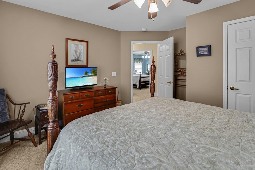Enjoy this beautiful lake access home with a 2.18 acre park like - photo 27