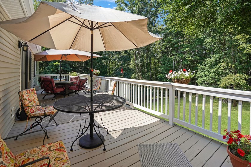 Enjoy this beautiful lake access home with a 2.18 acre park like - photo 31
