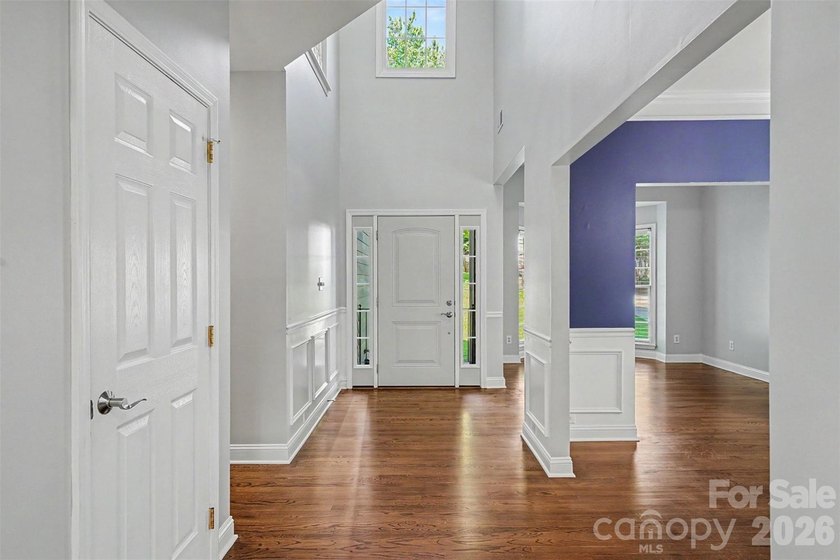 Welcome to this beautiful home in the highly sought-after - photo 6