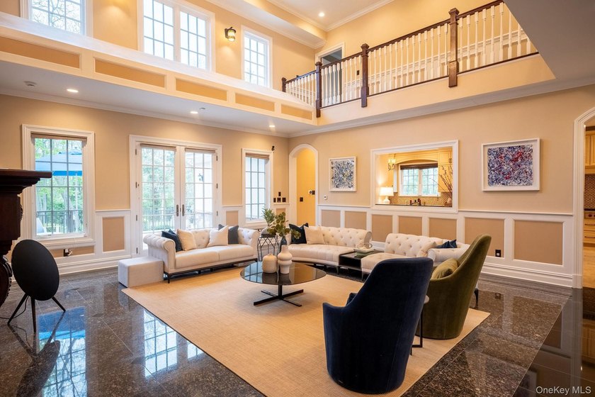 Gorgeous Colonial Style Home Nestled In A Secure And Exclusive - photo 10