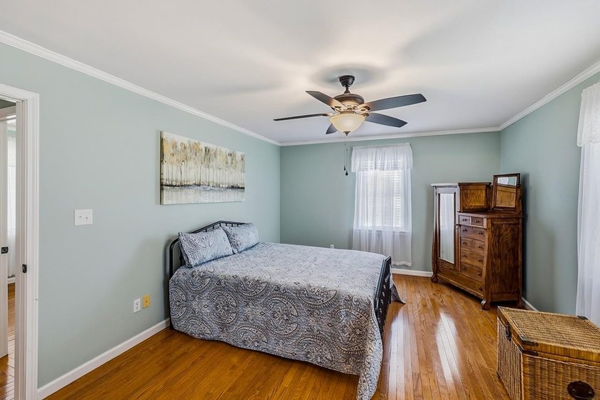 Rare opportunity to own a beautifully finished Lake Greenwood - photo 15