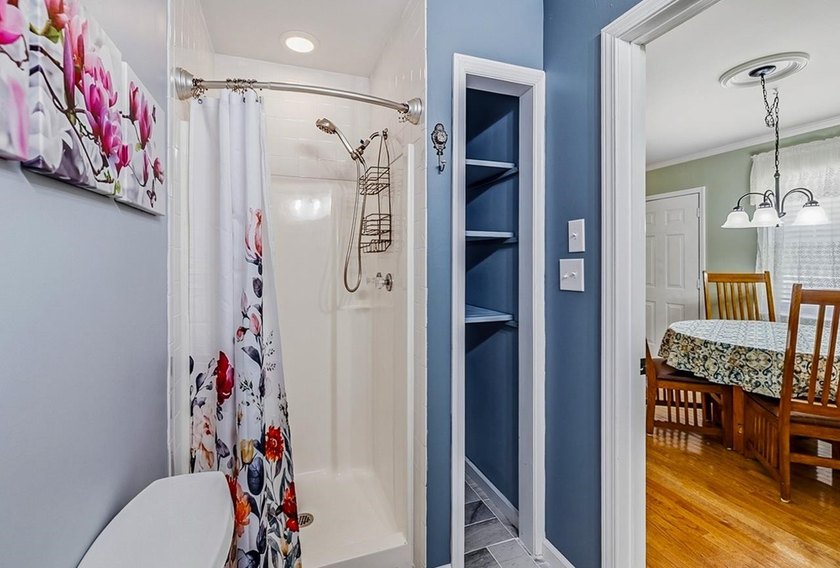 Rare opportunity to own a beautifully finished Lake Greenwood - photo 18