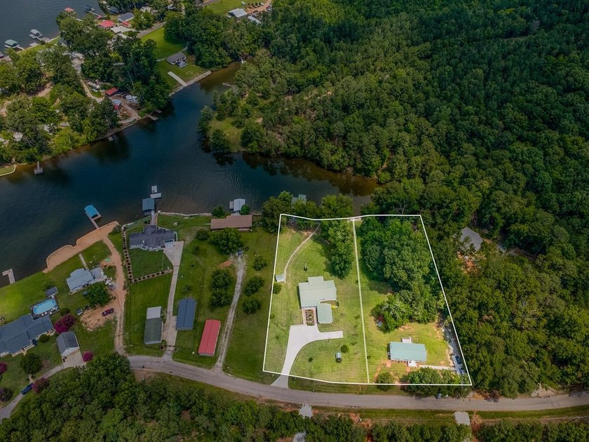 Rare opportunity to own a beautifully finished Lake Greenwood - photo 31