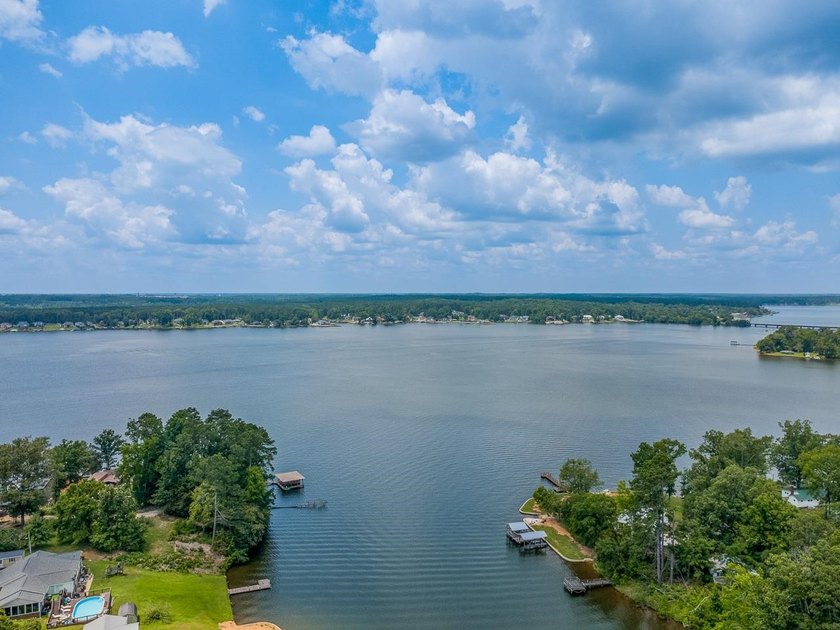 Rare opportunity to own a beautifully finished Lake Greenwood - photo 32