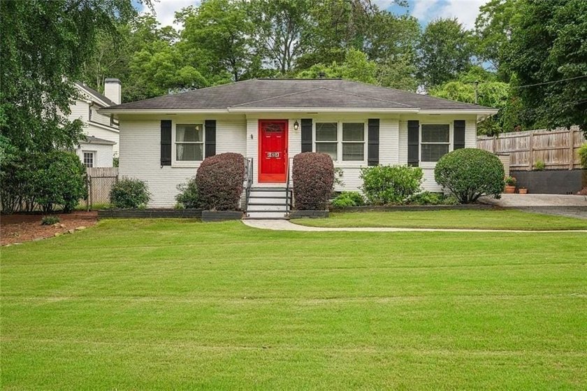 Welcome to 1631 Fearn Circle NE, a beautifully renovated - photo 2