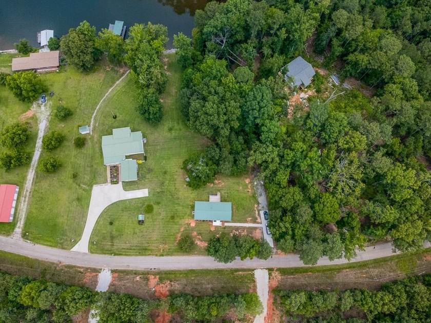 Discover the Lake Greenwood lifestyle in this beautifully - photo 26