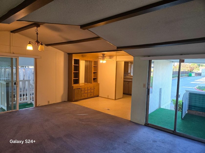 2 bedroom, 1 bathroom mobile home with an expando. Located in - photo 12