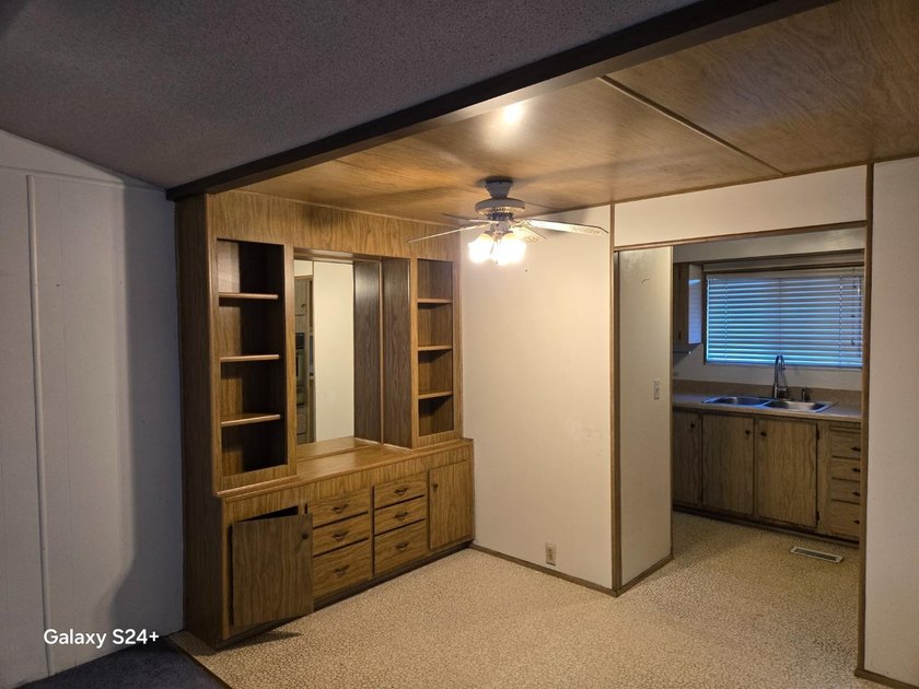 2 bedroom, 1 bathroom mobile home with an expando. Located in - photo 13