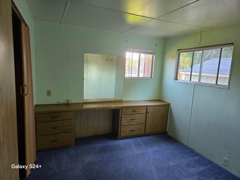 2 bedroom, 1 bathroom mobile home with an expando. Located in - photo 19