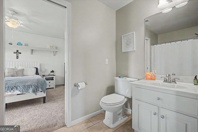 Welcome home to this spacious 5 bedroom, 4.5 bathroom residence - photo 25