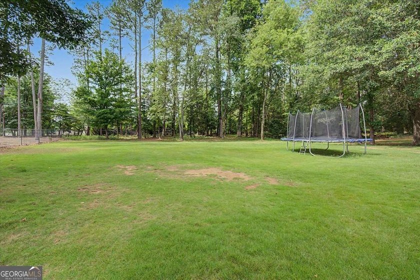 Welcome home to this spacious 5 bedroom, 4.5 bathroom residence - photo 34
