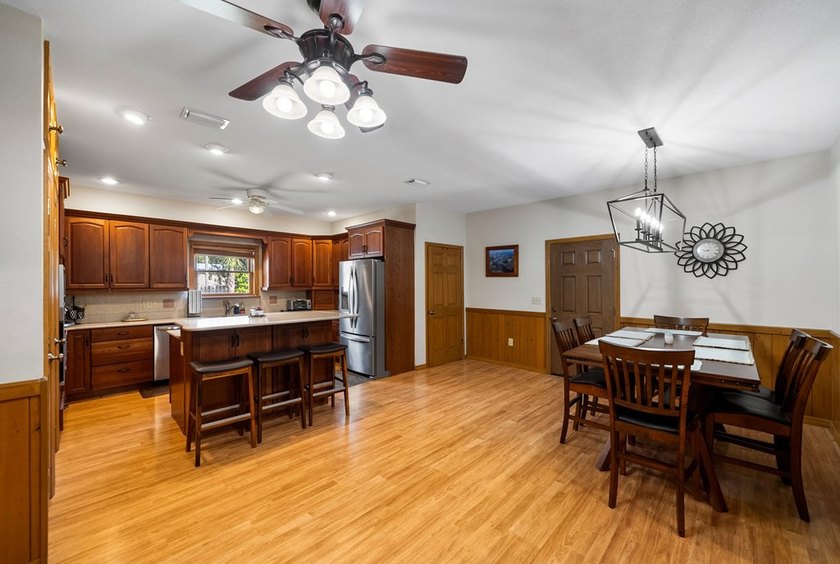 This brick beauty in the heart of Steinhatchee, that's Flood - photo 11