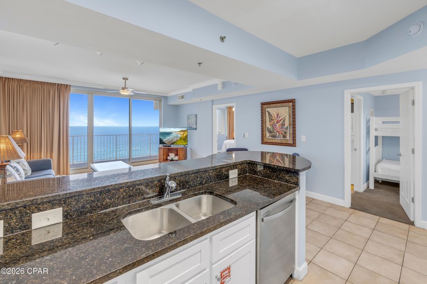 CENTERED VIEWS. DEEDED PARKING. GULF-FRONT PRIMARY SUITE. Shores - photo 8