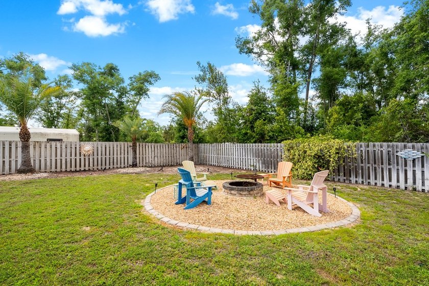 This brick beauty in the heart of Steinhatchee, that's Flood - photo 38