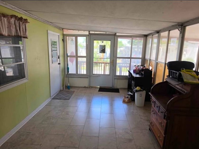 MOVE-IN READY! Beautiful 2 Bed / 1 Bath Home in 55+ Community - photo 6