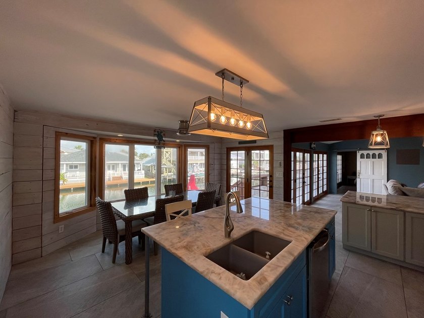 Waterfront 3/3 on Key Allegro featuring a large dock, boat lift - photo 12