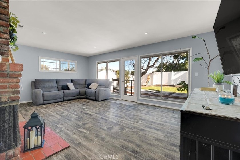 Location, location, location! Welcome to this beautifully - photo 15
