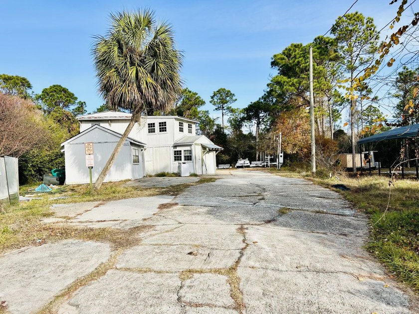 Prime mixed-use lot in the heart of Miramar Beach. Existing - photo 2