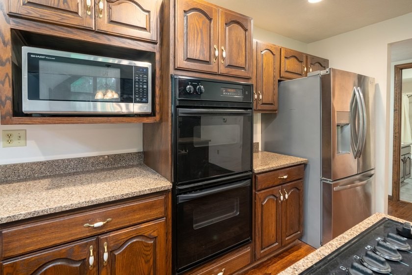 Nestled in the highly sought-after Arbor Drive neighborhood - photo 11