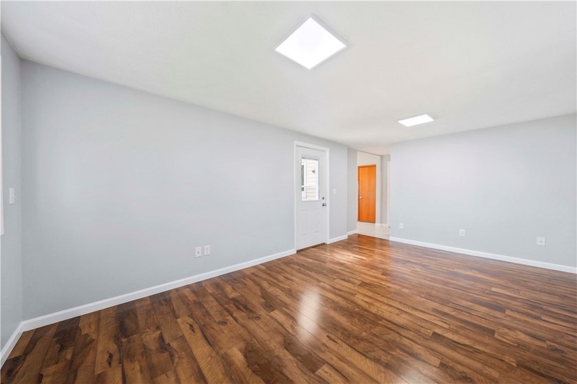 Welcome to 118 Queensboro Rd in Irondequoit - a beautifully - photo 15