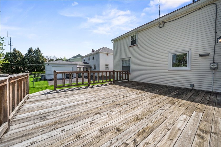 Welcome to 118 Queensboro Rd in Irondequoit - a beautifully - photo 34