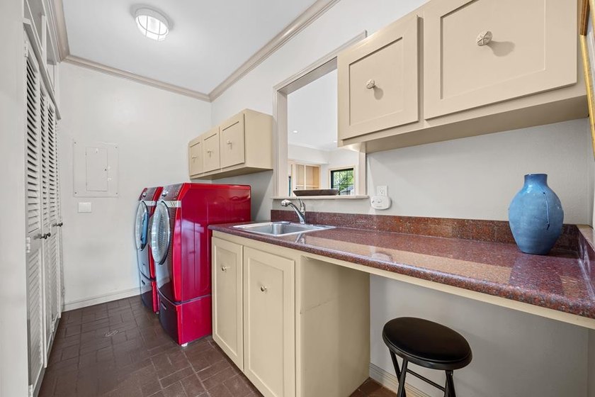 Discover a masterpiece in the prestigious Harbor Oaks community - photo 33