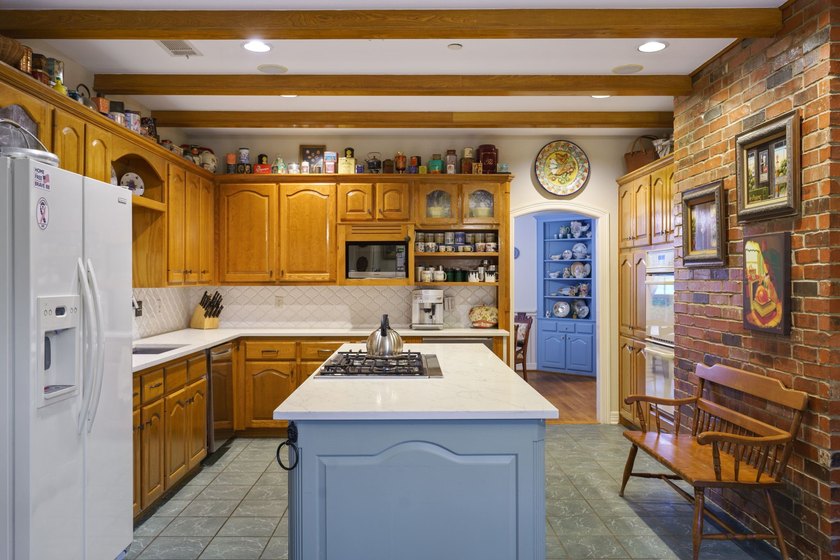 Discover this park-like sanctuary on 6.69 acres with no HOA - photo 7
