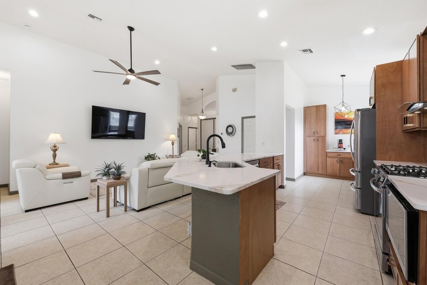 Beautiful home is in Cascades at St. Lucie West (55+ community) - photo 11