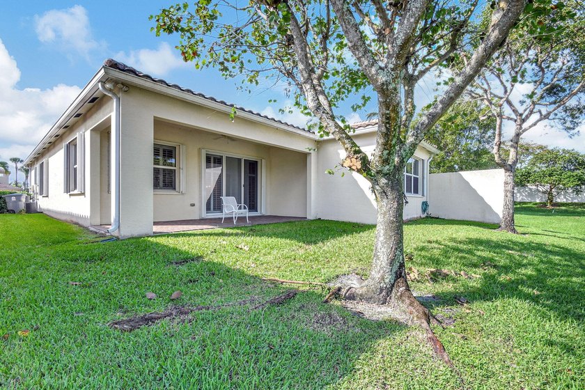 PRICED TO SELL!! Newer home in the community! 4 BR, 3 BA home - photo 31