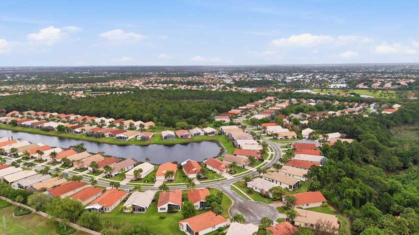 Beautiful home is in Cascades at St. Lucie West (55+ community) - photo 40