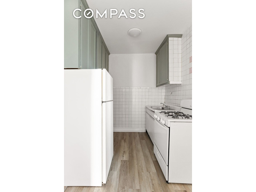 Dreaming of a home with classic pre-war vibes and a canvas ready - photo 8