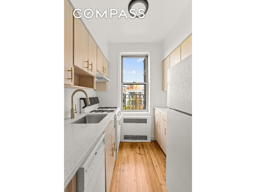 Looking for a top-floor studio in an elevator building with a - photo 8