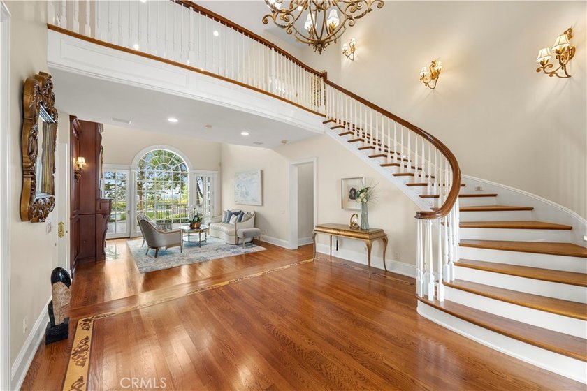 2061 Skyline Dr - photo 12