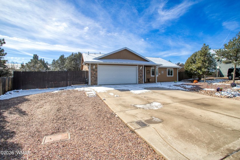 MOTIVATED SELLER!! Welcome to your Four Seasons retreat in - photo 19