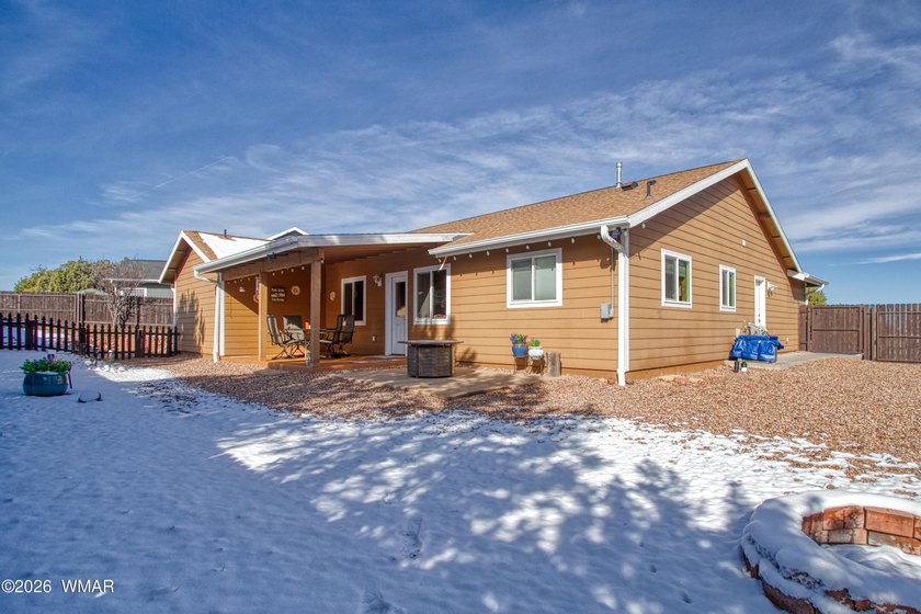 MOTIVATED SELLER!! Welcome to your Four Seasons retreat in - photo 20