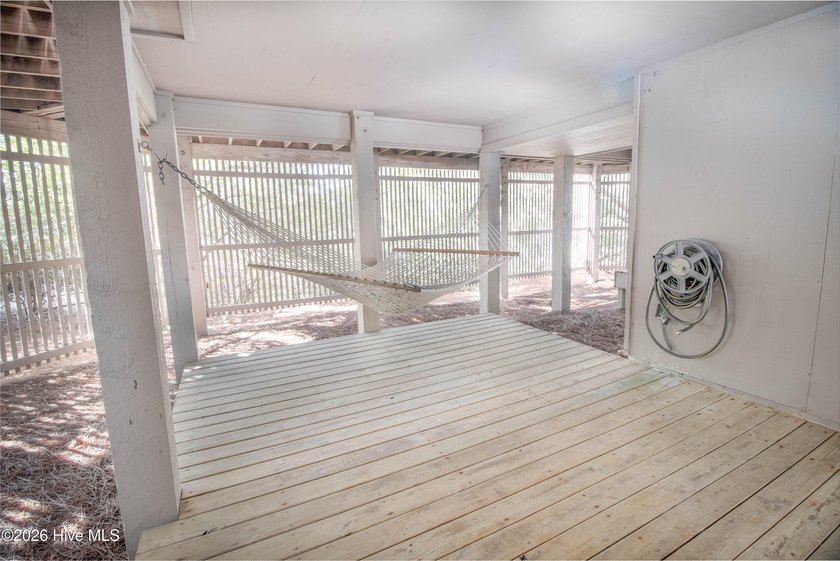 Enjoy coastal living at its finest on Figure 8 Island, an - photo 22